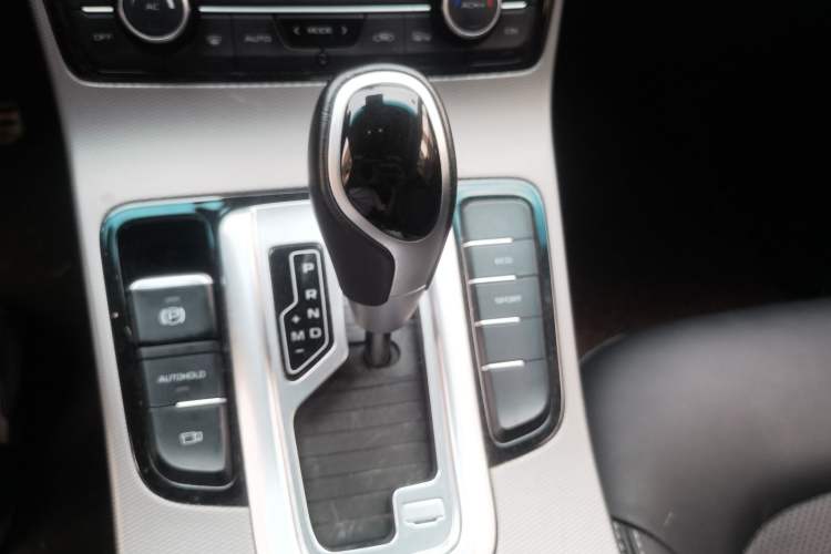 Used Geely Auto Emgrand GS 2018 Sport Edition 1.8L Automatic LingShang Model Gear Lever