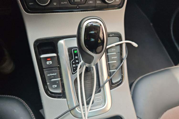 Used Geely Auto Emgrand GS 2018 Lingchao Edition 1.4T Automatic ZhenShang Smart Connectivity Model Gear Lever