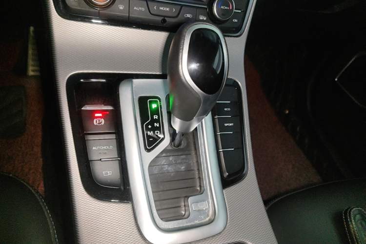 Used Geely Auto Emgrand GS 2018 Lingchao Edition 1.4T Automatic LingShang Smart Connectivity Model Gear Lever