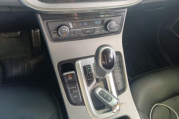 Used Geely Auto Emgrand GS 2018 Lingchao Edition 1.4T Automatic LingShang Smart Connectivity Model Gear Lever