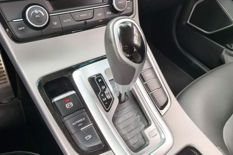 Used Geely Auto Emgrand GS 2018 Lingchao Edition 1.4T Automatic LingShang Smart Connectivity Model Gear Lever