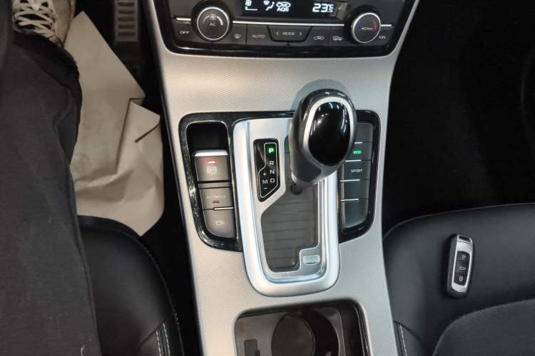Used Geely Auto Emgrand GS 2018 Sport Edition 1.8L Automatic LingShang Model Gear Lever