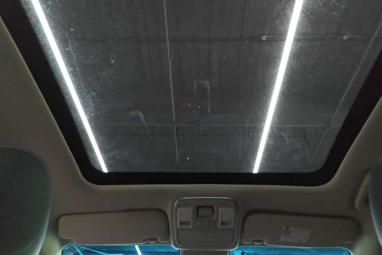Used Geely Auto Emgrand GS 2018 Lingchao Edition 1.4T Automatic LingShang Smart Connectivity Model Headliner