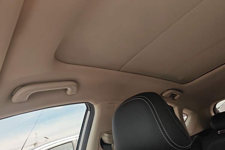 Used Geely Auto Emgrand GS 2018 Lingchao Edition 1.4T Automatic LingShang Smart Connectivity Model Headliner