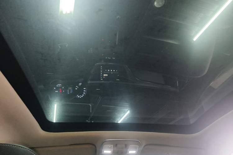 Used Geely Auto Emgrand GS 2018 Lingchao Edition 1.4T Automatic LingShang Smart Connectivity Model Headliner