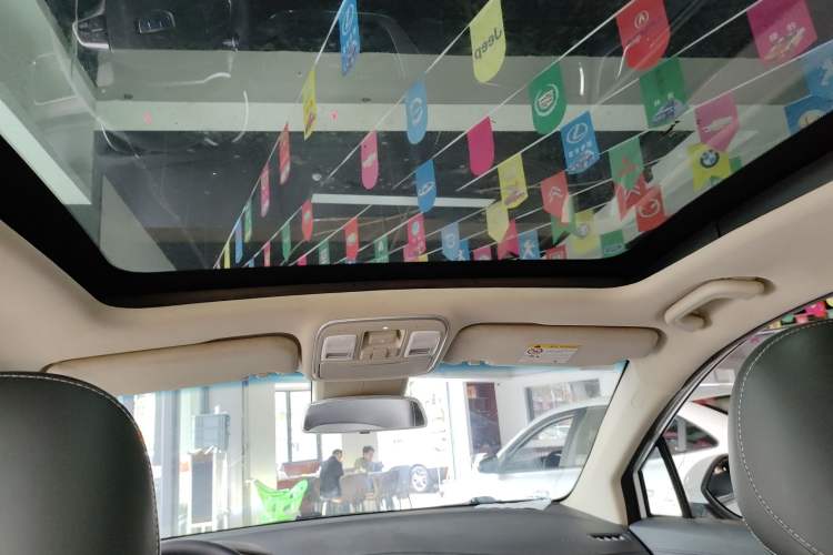 Used Geely Auto Emgrand GS 2018 Lingchao Edition 1.4T Automatic LingShang Smart Connectivity Model Headliner