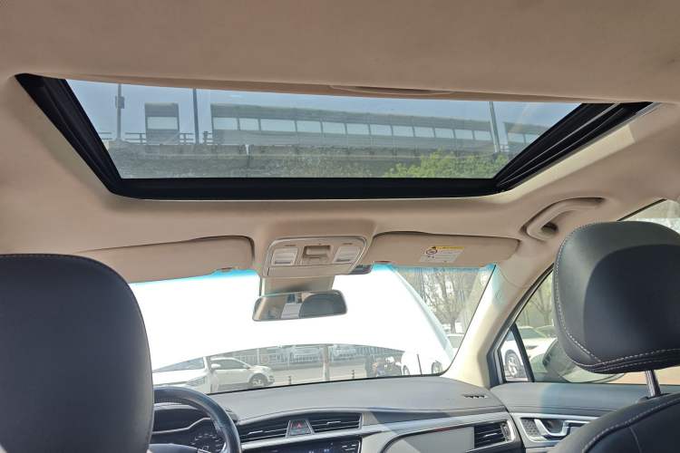 Used Geely Auto Emgrand GS 2018 Lingchao Edition 1.4T Automatic ZhenShang Smart Connectivity Model Headliner