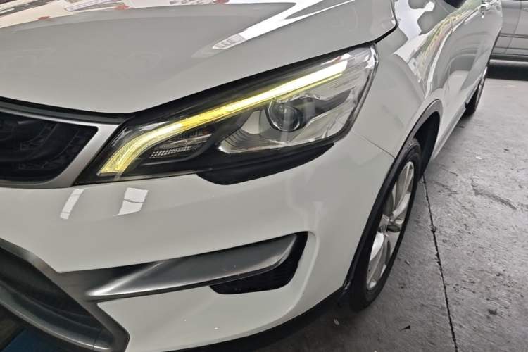 Used Geely Auto Emgrand GS 2018 Sport Edition 1.8L Automatic LingShang Model Left Front Headlight