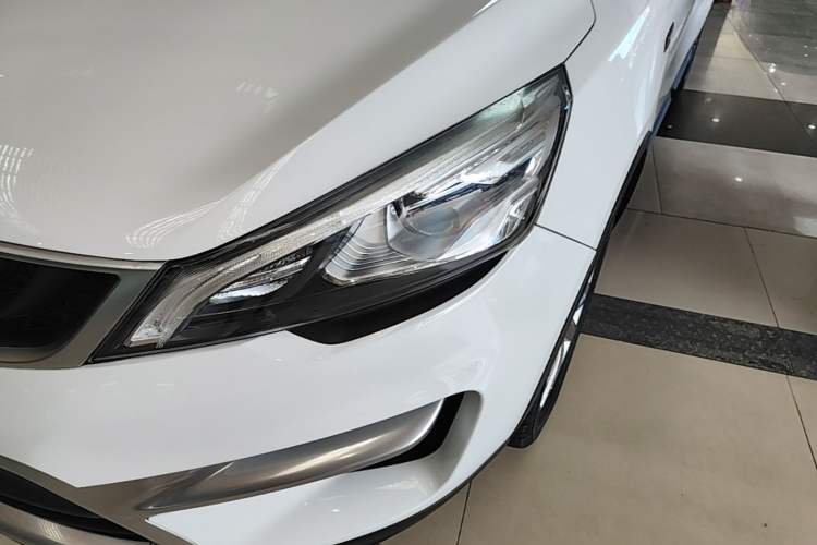 Used Geely Auto Emgrand GS 2018 Sport Edition 1.4T Automatic LingShang Model Left Front Headlight