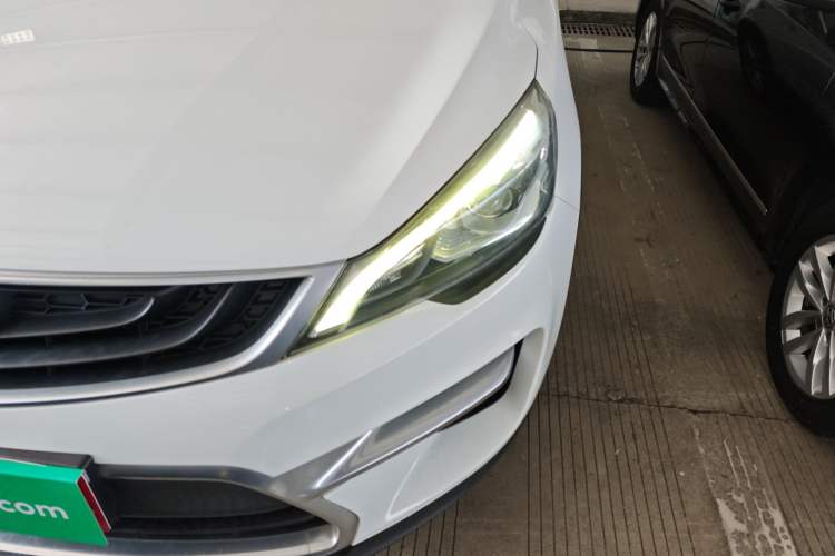 Used Geely Auto Emgrand GS 2018 Sport Edition 1.8L Automatic LingShang Model Left Front Headlight