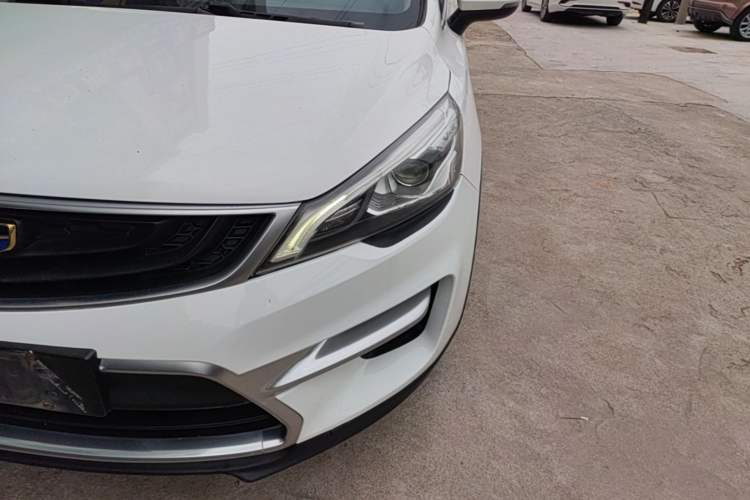 Used Geely Auto Emgrand GS 2018 Sport Edition 1.8L Automatic LingShang Model Left Front Headlight
