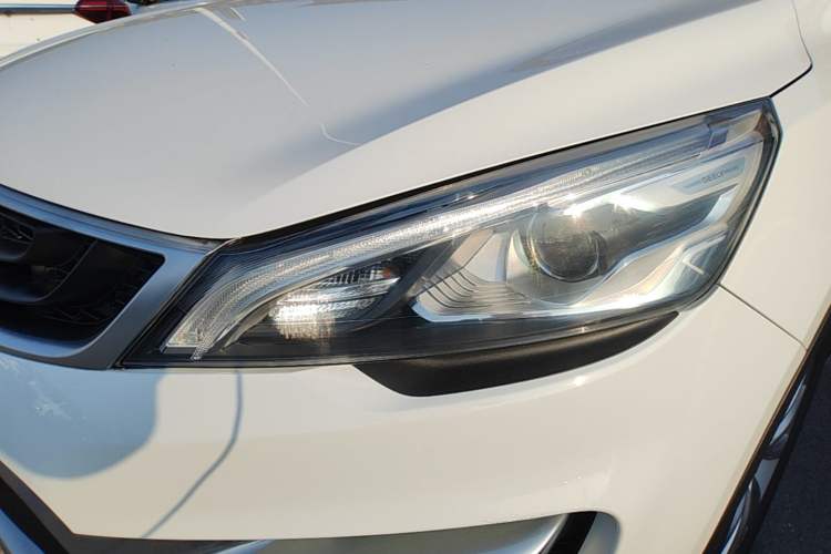 Used Geely Auto Emgrand GS 2018 Sport Edition 1.4T Automatic LingShang Model Left Front Headlight