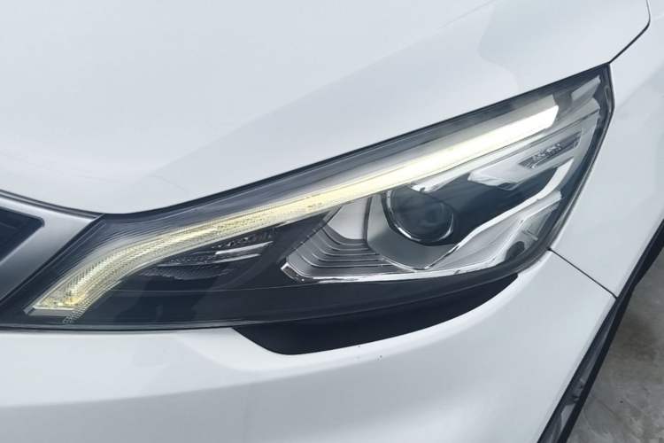 Used Geely Auto Emgrand GS 2018 Sport Edition 1.8L Automatic LingShang Model Left Front Headlight
