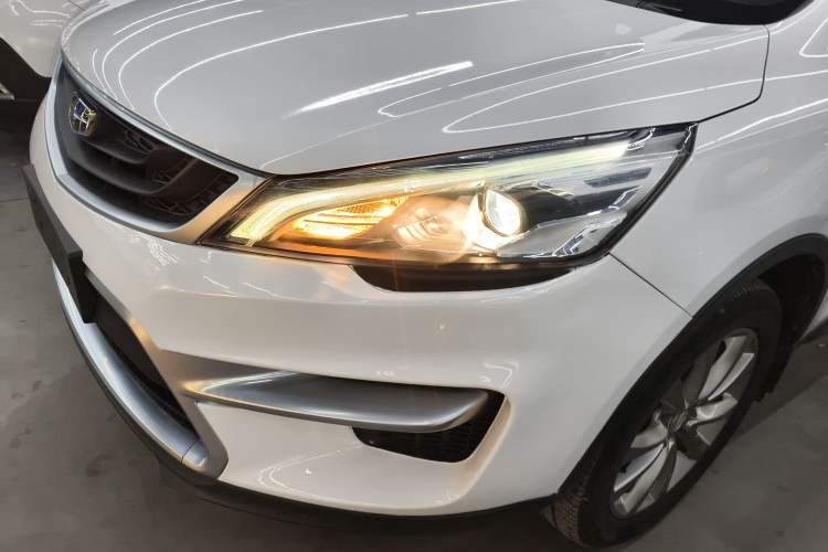 Used Geely Auto Emgrand GS 2018 Sport Edition 1.8L Automatic LingShang Model Left Front Headlight