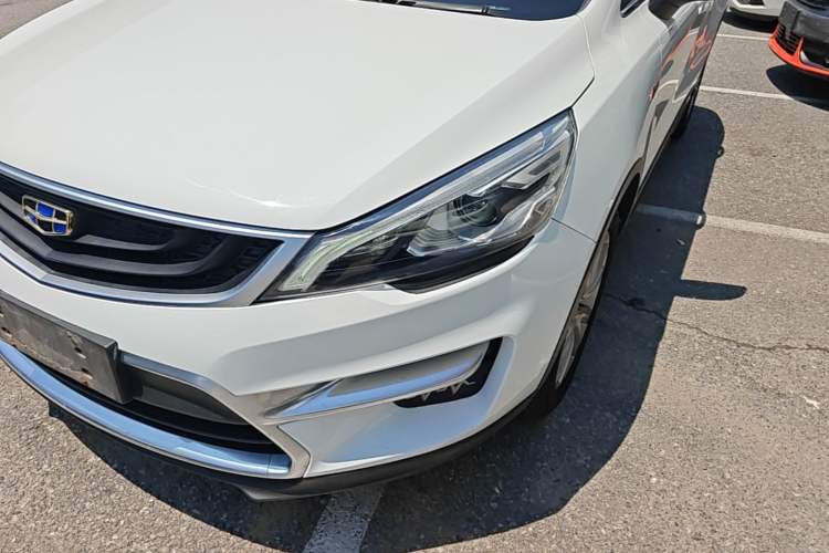 Used Geely Auto Emgrand GS 2018 Sport Edition 1.4T Automatic LingShang Model Left Front Headlight