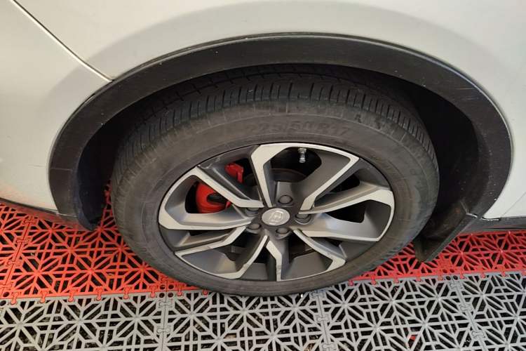 Used Geely Auto Emgrand GS 2018 Lingchao Edition 1.4T Automatic LingShang Smart Connectivity Model Left Front Wheel Hub
