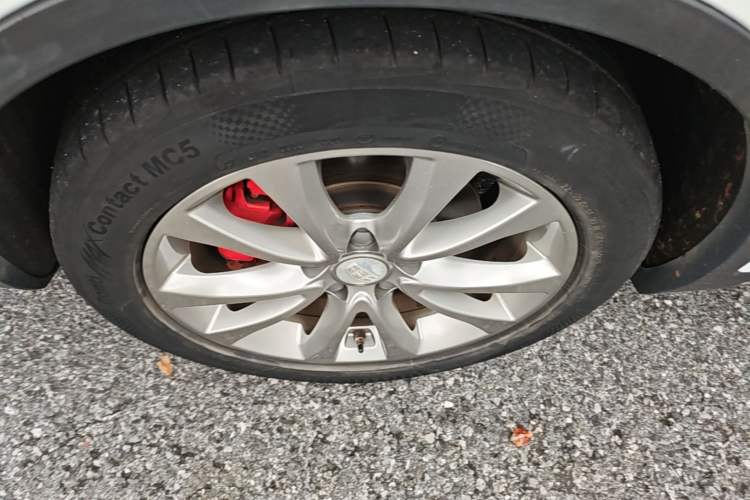 Used Geely Auto Emgrand GS 2018 Sport Edition 1.4T Automatic LingShang Model Left Front Wheel Hub