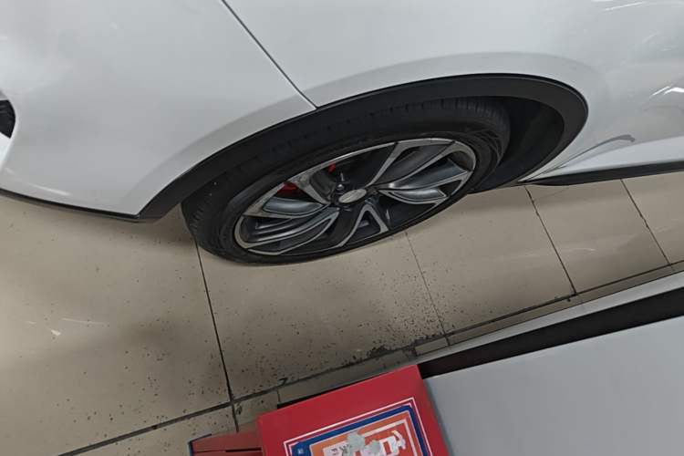 Used Geely Auto Emgrand GS 2018 Sport Edition 1.4T Automatic ZhenShang Model Left Front Wheel Hub