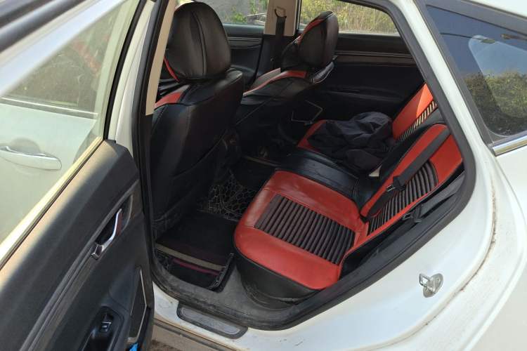 Used Geely Auto Emgrand GS 2018 Elegant Edition 1.8L Manual LingShang Model Left Rear Seat