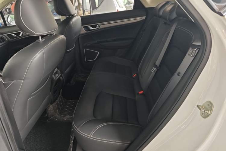 Used Geely Auto Emgrand GS 2018 Sport Edition 1.8L Automatic LingShang Model Left Rear Seat