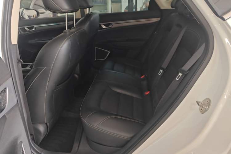 Used Geely Auto Emgrand GS 2018 Sport Edition 1.8L Automatic LingShang Model Left Rear Seat