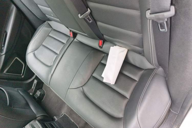 Used Geely Auto Emgrand GS 2018 Sport Edition 1.4T Automatic LingShang Model Left Rear Seat