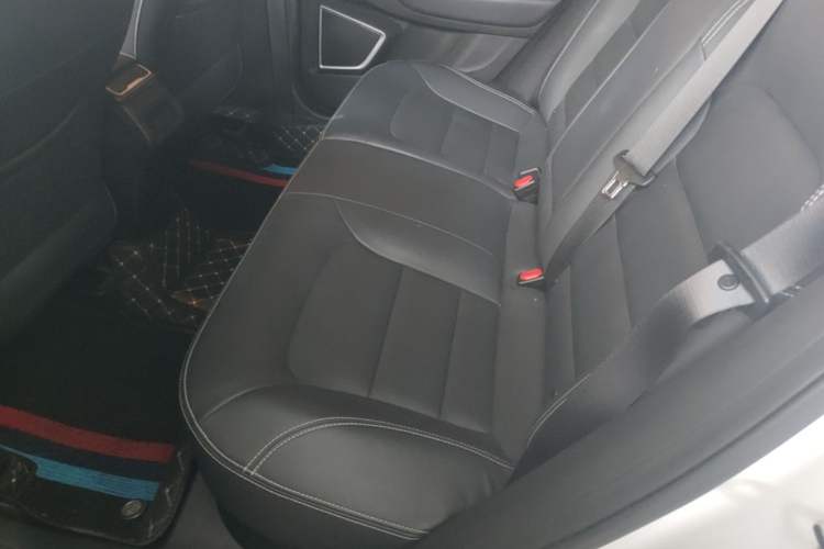 Used Geely Auto Emgrand GS 2018 Elegant Edition 1.8L Manual LingShang Model Left Rear Seat