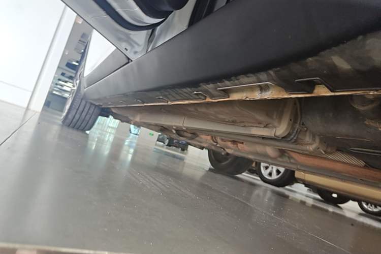 Used Geely Auto Emgrand GS 2018 Lingchao Edition 1.4T Automatic ZhenShang Smart Connectivity Model Left Side Sill