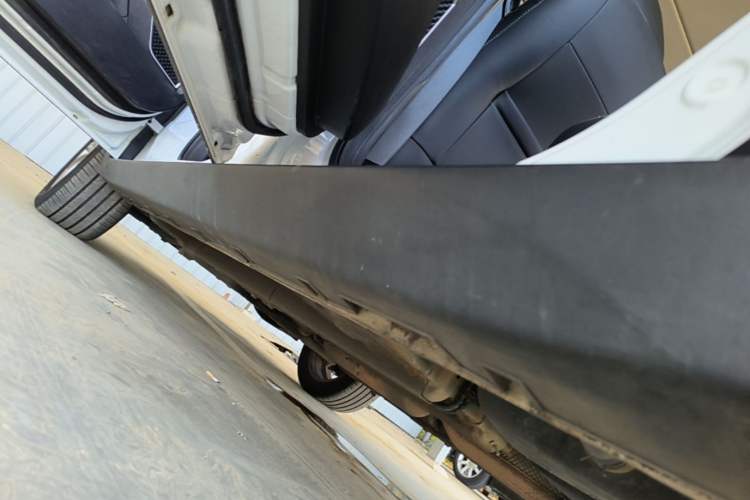 Used Geely Auto Emgrand GS 2018 Sport Edition 1.8L Automatic LingShang Model Left Side Sill