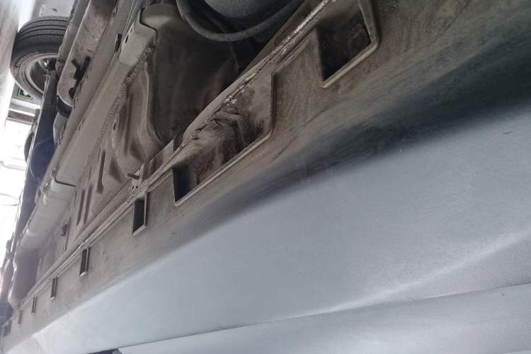 Used Geely Auto Emgrand GS 2018 Sport Edition 1.4T Manual LingShang Model Left Side Sill