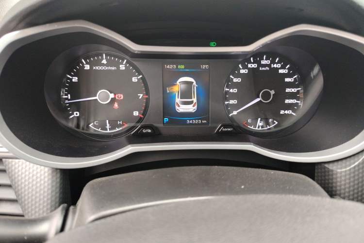Used Geely Auto Emgrand GS 2018 Elegant Edition 1.8L Automatic LingShang Model Odometer Close Up