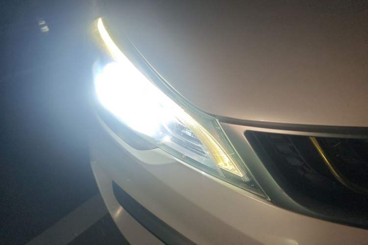 Used Geely Auto Emgrand GS 2018 Sport Edition 1.4T Automatic LingShang Model Right Front Headlight