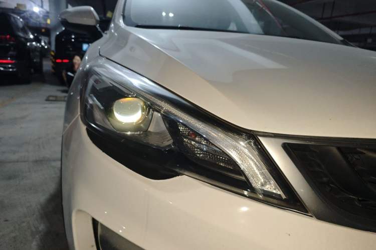 Used Geely Auto Emgrand GS 2018 Sport Edition 1.4T Automatic LingShang Model Right Front Headlight