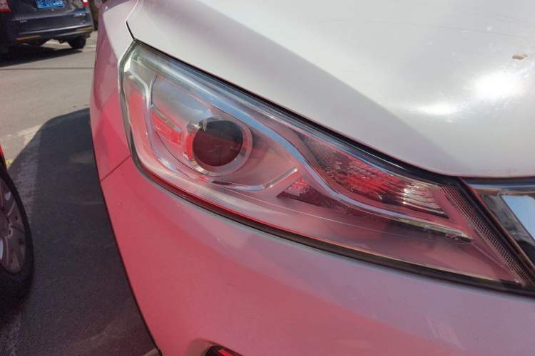 Used Geely Auto Emgrand GS 2018 Elegant Edition 1.8L Automatic LingShang Model Right Front Headlight