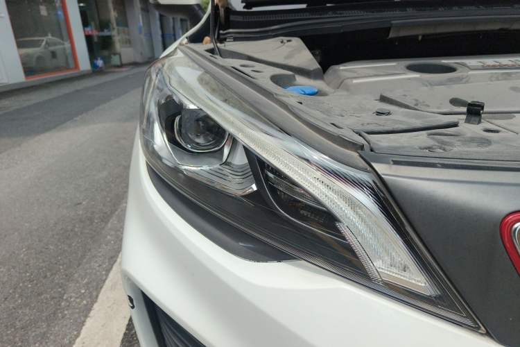 Used Geely Auto Emgrand GS 2018 Lingchao Edition 1.4T Automatic LingShang Smart Connectivity Model Right Front Headlight