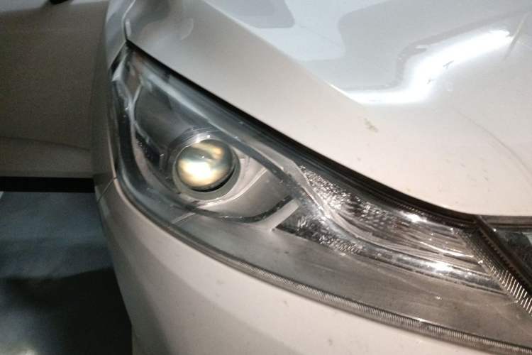 Used Geely Auto Emgrand GS 2018 Elegant Edition 1.8L Manual LingShang Model Right Front Headlight