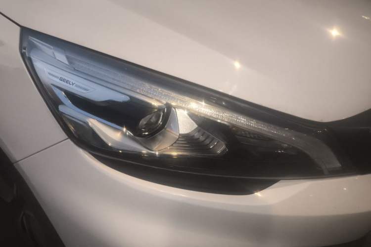 Used Geely Auto Emgrand GS 2018 Lingchao Edition 1.4T Automatic LingShang Smart Connectivity Model Right Front Headlight