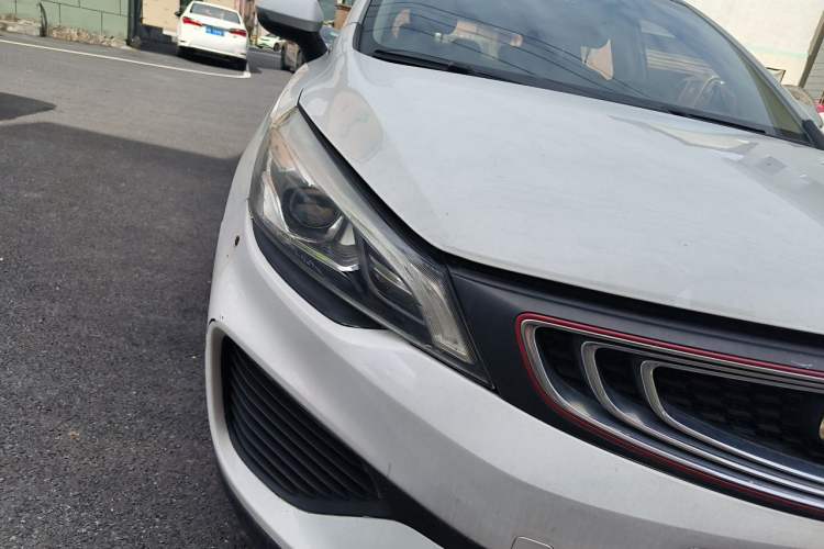 Used Geely Auto Emgrand GS 2018 Lingchao Edition 1.4T Automatic LingShang Smart Connectivity Model Right Front Headlight