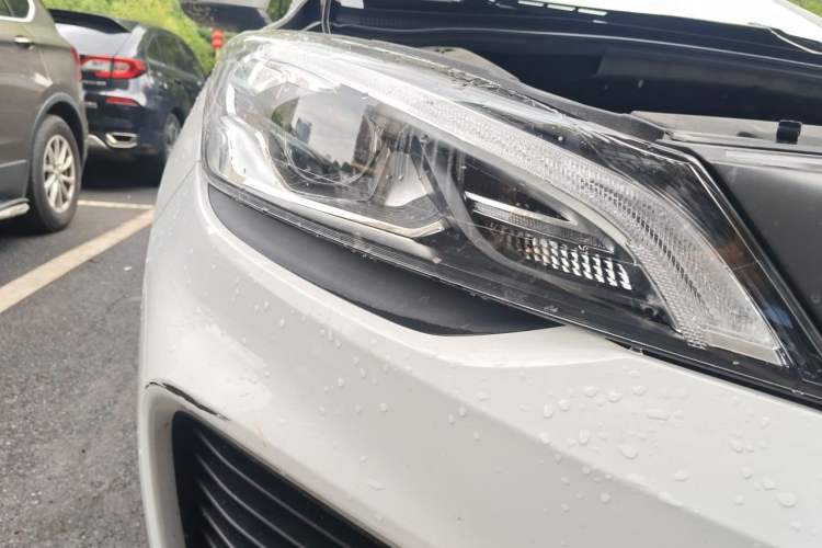 Used Geely Auto Emgrand GS 2018 Lingchao Edition 1.4T Automatic LingShang Smart Connectivity Model Right Front Headlight