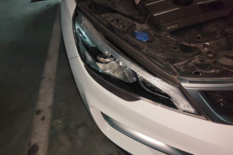 Used Geely Auto Emgrand GS 2018 Sport Edition 1.4T Automatic LingShang Model Right Front Headlight