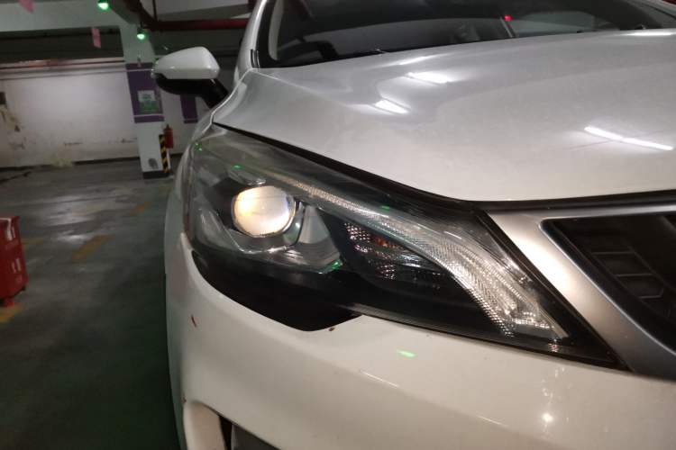 Used Geely Auto Emgrand GS 2018 Sport Edition 1.8L Automatic LingShang Model Right Front Headlight