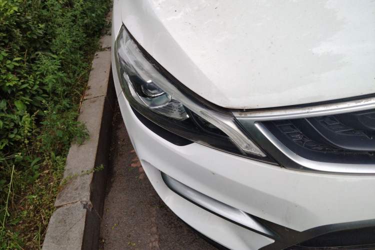 Used Geely Auto Emgrand GS 2018 Sport Edition 1.8L Automatic LingShang Model Right Front Headlight