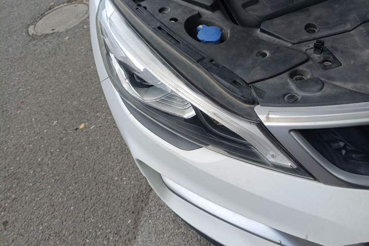 Used Geely Auto Emgrand GS 2018 Sport Edition 1.8L Automatic LingShang Model Right Front Headlight