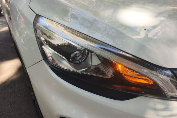 Used Geely Auto Emgrand GS 2018 Lingchao Edition 1.4T Automatic ZhenShang Smart Connectivity Model Right Front Headlight