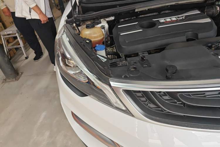 Used Geely Auto Emgrand GS 2018 Sport Edition 1.4T Manual LingShang Model Right Front Headlight