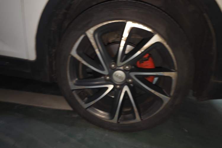 Used Geely Auto Emgrand GS 2018 Lingchao Edition 1.4T Automatic ZhenShang Smart Connectivity Model Right Front Wheel Hub