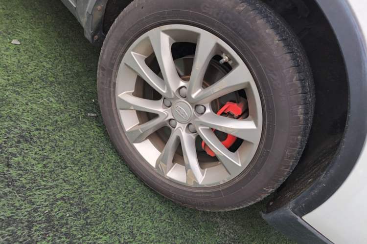 Used Geely Auto Emgrand GS 2018 Sport Edition 1.8L Automatic LingShang Model Right Front Wheel Hub