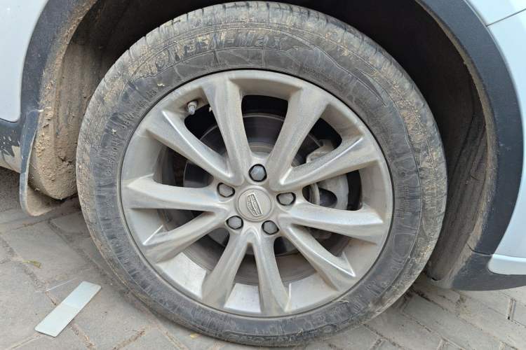 Used Geely Auto Emgrand GS 2018 Elegant Edition 1.8L Manual LingShang Model Right Front Wheel Hub