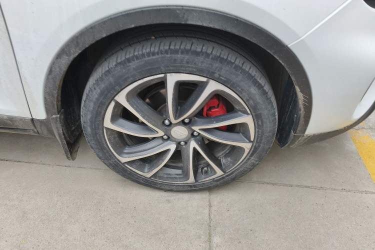 Used Geely Auto Emgrand GS 2018 Lingchao Edition 1.4T Automatic ZhenShang Smart Connectivity Model Right Front Wheel Hub