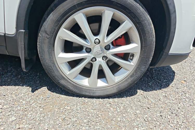 Used Geely Auto Emgrand GS 2018 Sport Edition 1.4T Automatic LingShang Model Right Front Wheel Hub